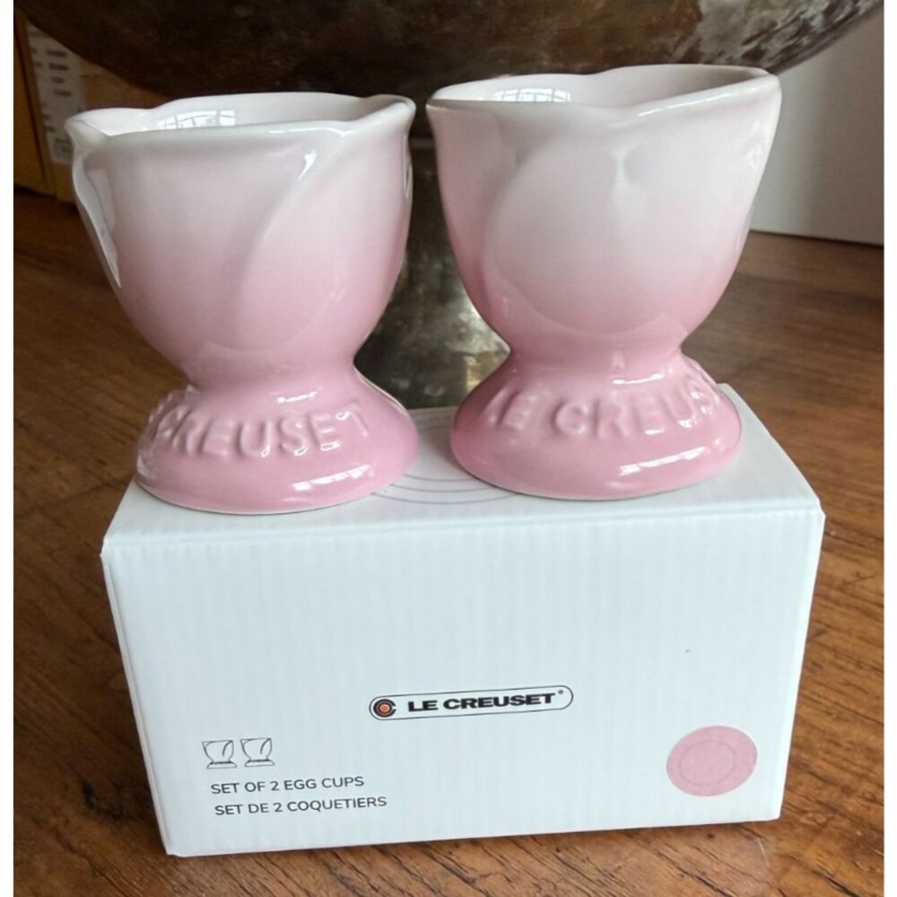 Le Creuset Stoneware Jardin Relief Collection Set of 2 Egg Cups Shell Pink NEW